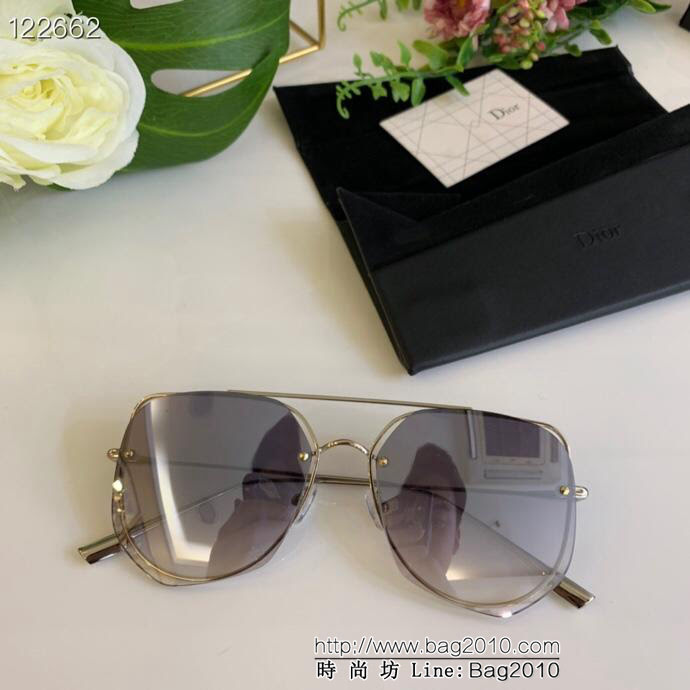 DIOR-迪奧 2019開春新款 CD0196S 高品質簡約大氣 男女款通用 時尚百搭蛤蟆鏡  lly1230